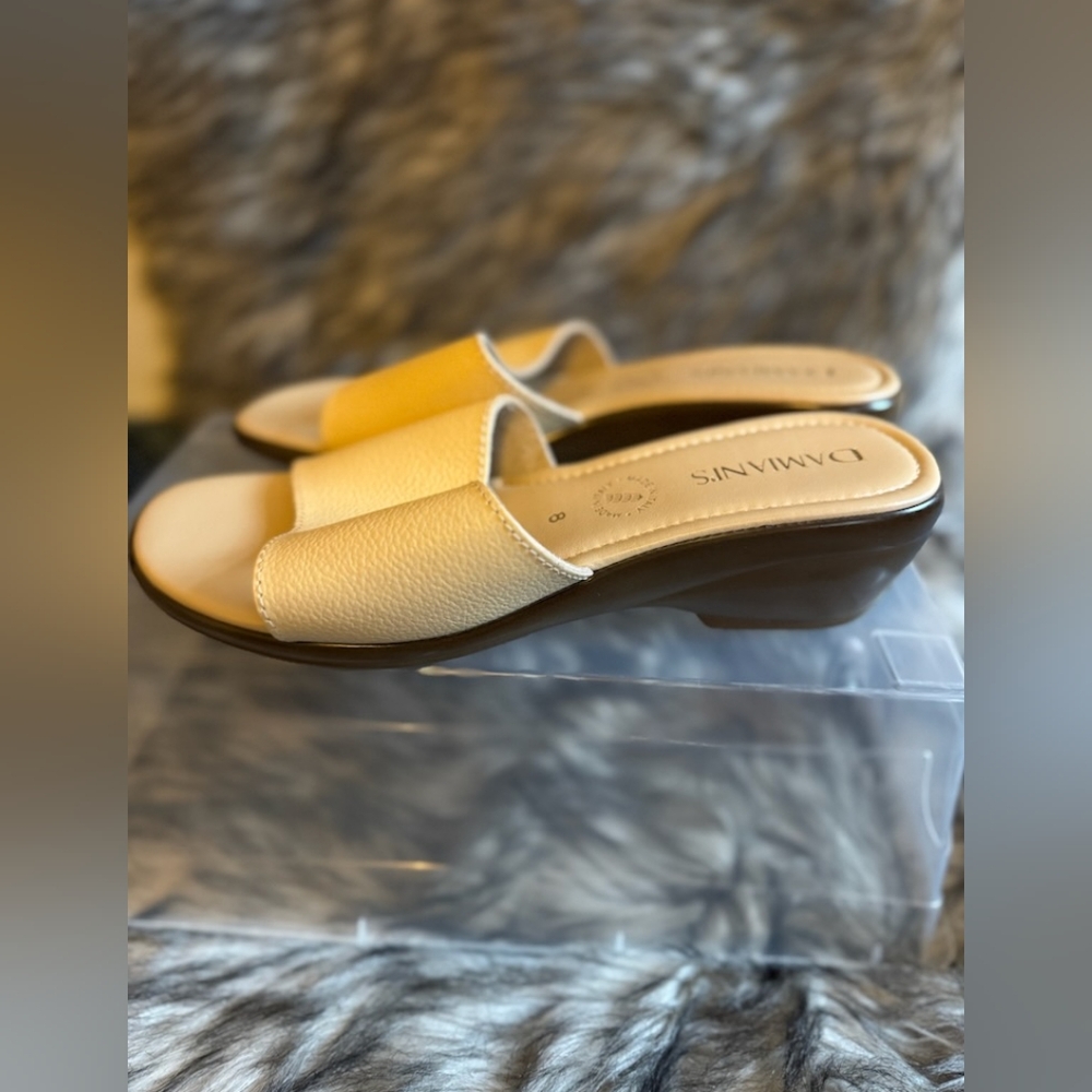 Dawgs Women's Cream Slide Sandals - Picture 2 of 5
